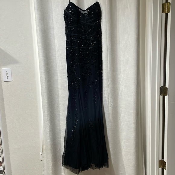 Cache Dress - Picture 1 of 6